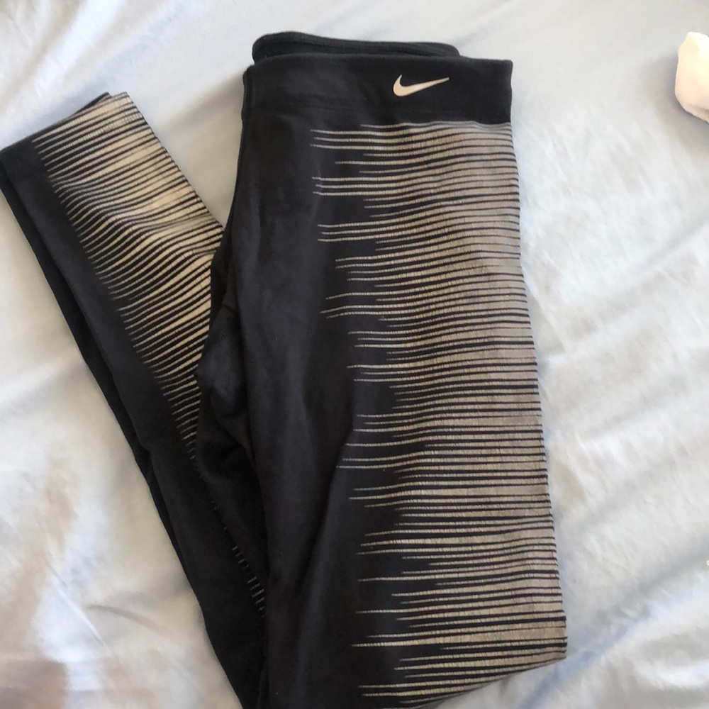 Nike Reflective black leggings size s